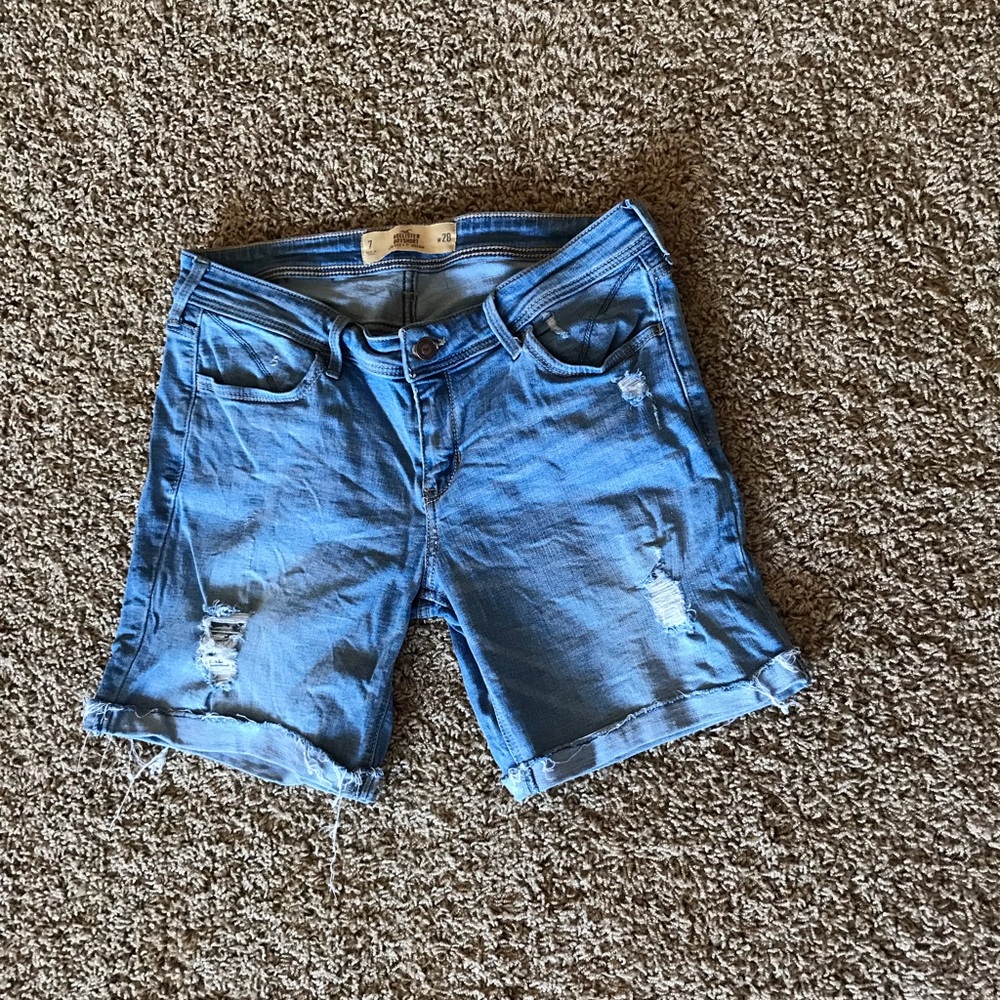 Size 7 Hollister Bermuda shorts